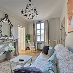 Au Coeur Des Papes, Dans Batisse De Charme & En Coeur De Appartement Avignon